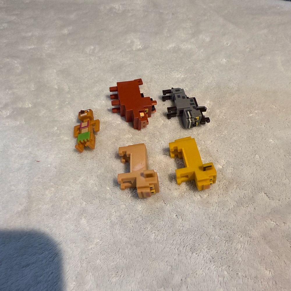 Lot Of 5 Disney Crossy Road Mini Figures  Lion King